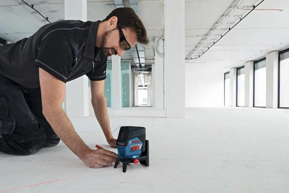 Outlet β¨ Bosch Laser Levels VisiMax 100-ft Red Beam Self-Leveling Cross-line Cross Laser Level with Plumb Points and Level π 5 Outlet β¨ Bosch Laser Levels VisiMax 100-ft Red Beam Self-Leveling Cross-line Cross Laser Level with Plumb Points and Level π - Image 5