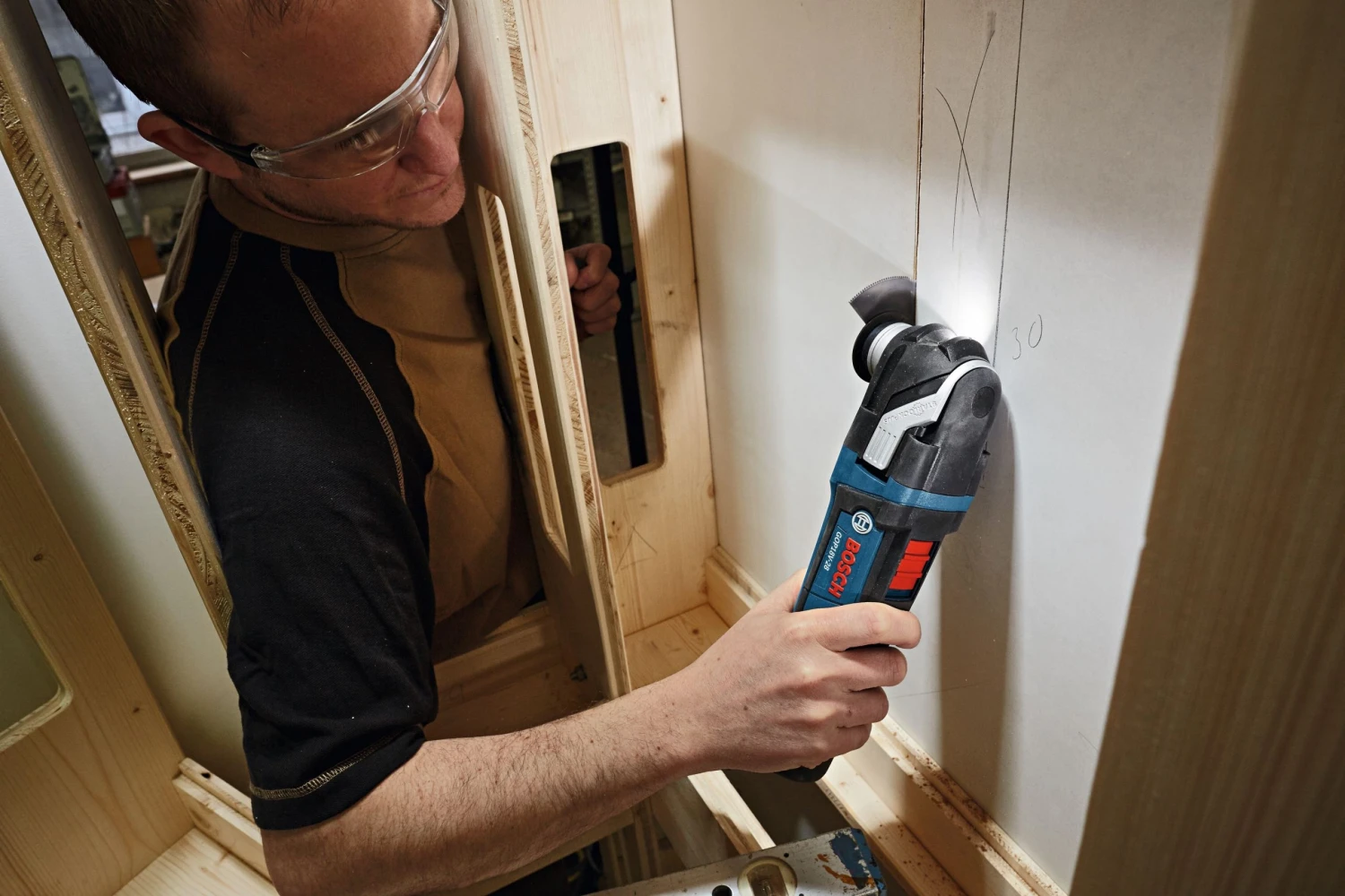 Budget π Bosch Oscillating Tool Kits Starlock Plus Brushless 18-volt Variable Speed Oscillating Multi-Tool Kit β€οΈ 5 Budget π Bosch Oscillating Tool Kits Starlock Plus Brushless 18-volt Variable Speed Oscillating Multi-Tool Kit β€οΈ - Image 5